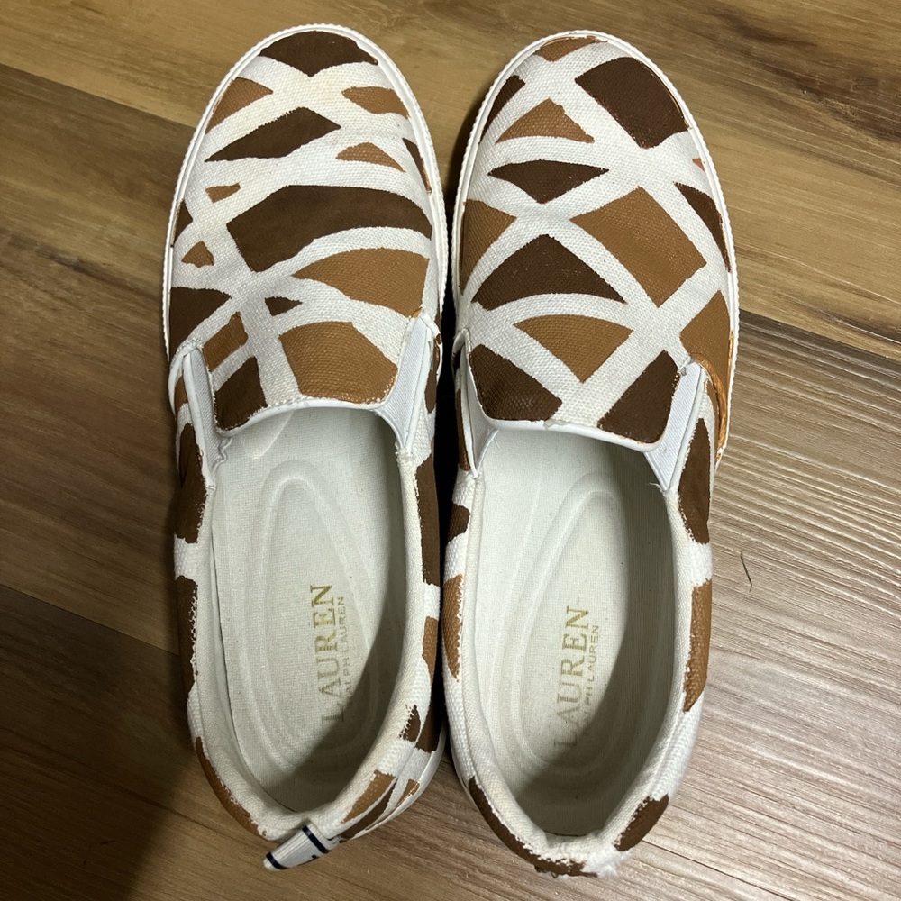 Brown Patterned Custom Shoes🤎